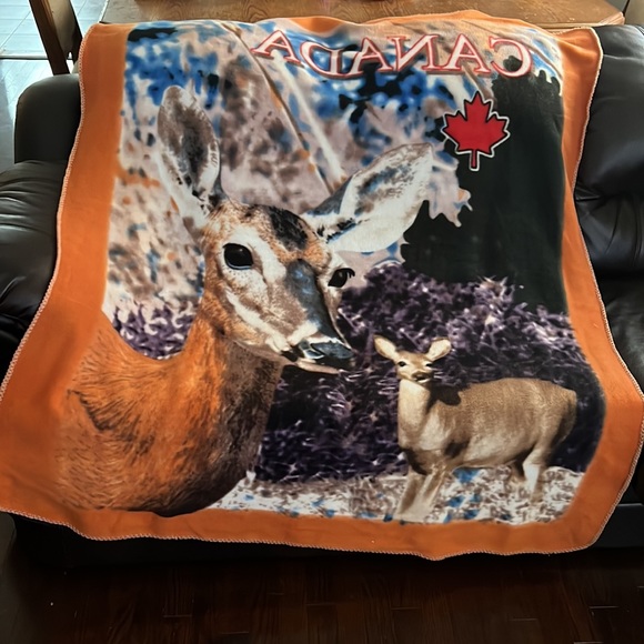 Fleece Versatile Light Throw Blanket - Picture 6 of 10